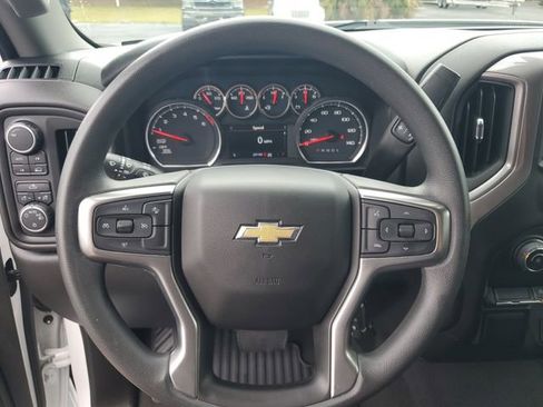 Used 2022 Chevrolet Silverado 1500 Custom w/ Safety Confidence Package AWD/4WD image 28