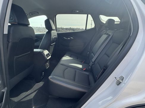 Used 2023 GMC Terrain AT4 image 8