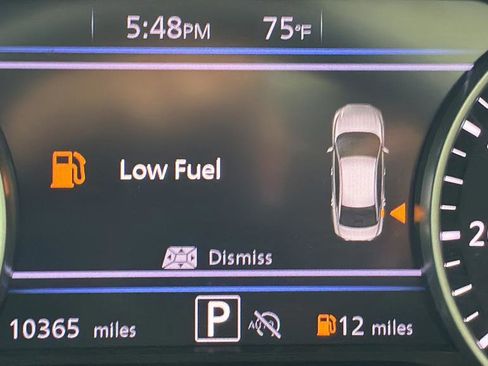 Used 2025 Nissan Sentra SR w/ SR Premium Package image 15