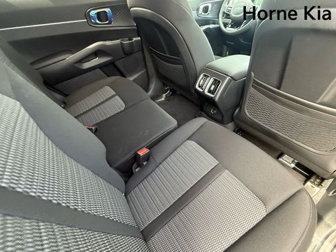 New 2025 Kia Sorento LX image 21