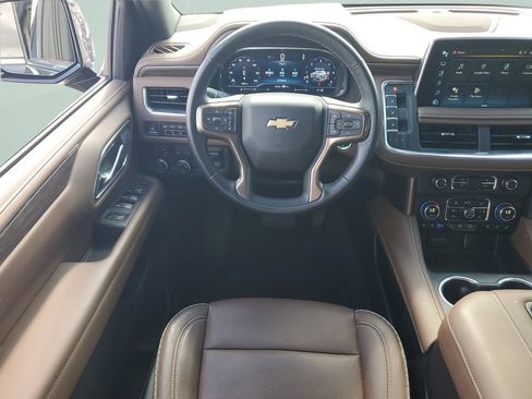 Used 2024 Chevrolet Tahoe High Country AWD/4WD image 12
