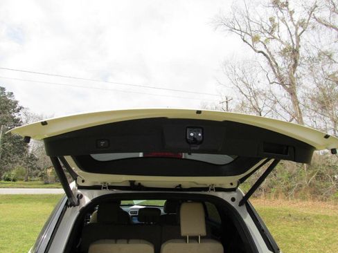 Used 2017 Ford Explorer XLT w/ Equipment Group 202A image 35