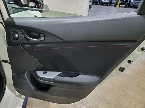 Used 2018 Honda Civic Type R image 22