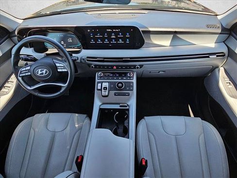 Used 2025 Hyundai Palisade SEL FWD image 17