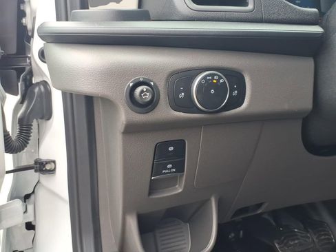 New 2026 Ford Transit 250 148 Medium Roof RWD image 15