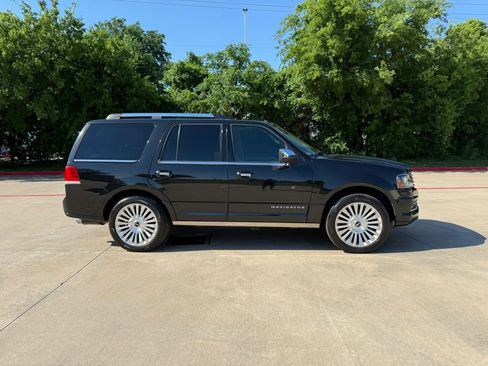 Used 2015 Lincoln Navigator 2WD w/ Equipment Group 101A Reserve image 7