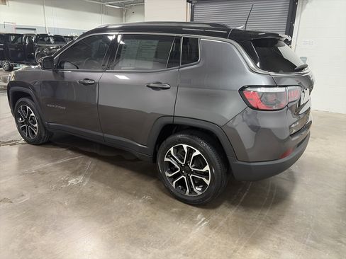 Used 2022 Jeep Compass Limited image 5