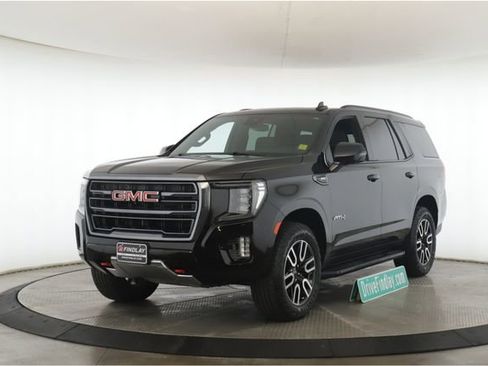 Used 2024 GMC Yukon AT4 w/ Technology Package image 10