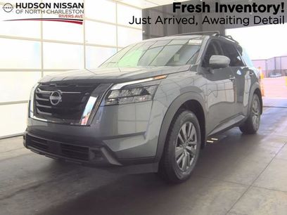 Used 2025 Nissan Pathfinder SV w/ SV Premium Package