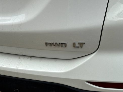 Used 2024 Chevrolet Equinox LT AWD/4WD image 7
