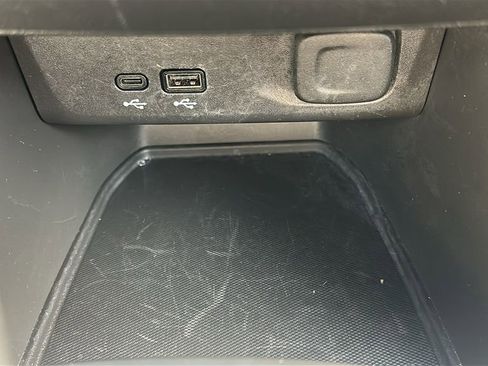 Used 2025 Buick Envista Preferred image 26