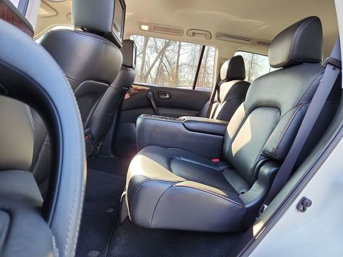 Used 2020 Nissan Armada Platinum w/ Captain's Chairs Package image 10