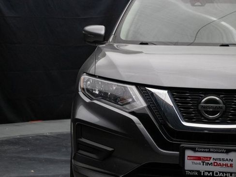 Used 2019 Nissan Rogue SV image 5