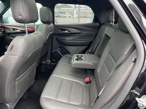 Used 2025 Chevrolet TrailBlazer RS w/ Convenience Package AWD/4WD image 25