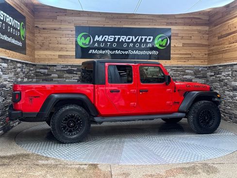 Used 2020 Jeep Gladiator Sport AWD/4WD image 12
