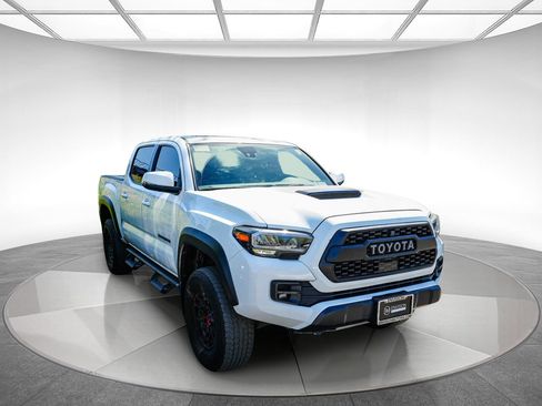 Used 2023 Toyota Tacoma TRD Pro AWD/4WD image 2