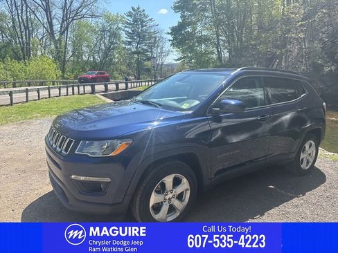 Used 2020 Jeep Compass Latitude FWD image 3