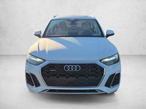 Used 2023 Audi Q5 e Prestige w/ Prestige Package AWD/4WD image 2