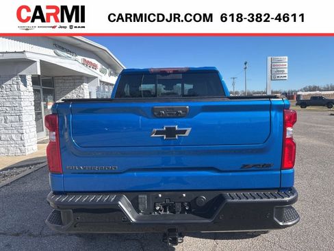 Used 2022 Chevrolet Silverado 1500 ZR2 w/ Technology Package AWD/4WD image 5