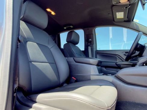 Used 2025 Chevrolet Colorado Trail Boss AWD/4WD image 19