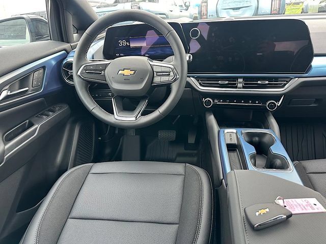 New 2025 Chevrolet Equinox EV LT w/ Convenience Package II AWD/4WD image 16