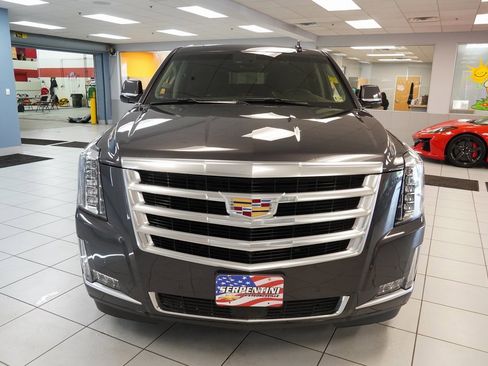 Used 2017 Cadillac Escalade ESV Premium Luxury image 13