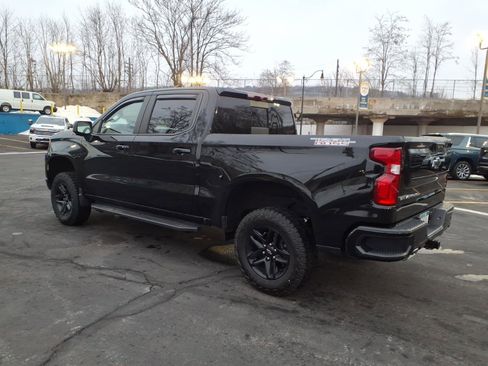 Used 2024 Chevrolet Silverado 1500 LT Trail Boss w/ LT Trail Boss Premium Package image 5