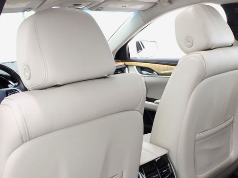 Used 2018 Cadillac XTS Luxury w/ Driver Awareness Package FWD image 35