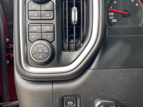 Used 2020 Chevrolet Silverado 1500 LT Trail Boss image 6