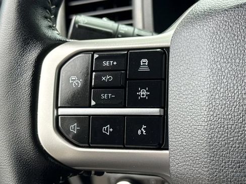 Used 2024 Ford Expedition XLT RWD image 42