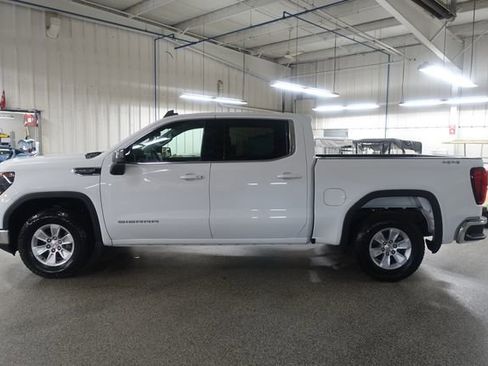 Used 2023 GMC Sierra 1500 SLE AWD/4WD image 4