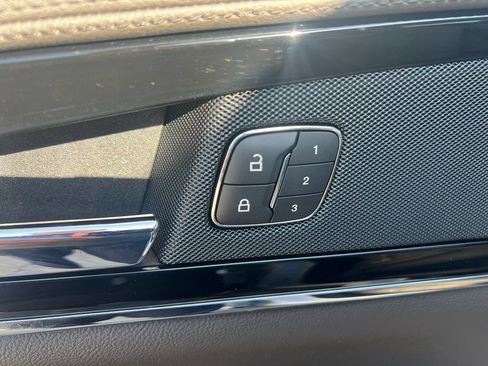 Used 2023 Lincoln Nautilus Reserve AWD/4WD image 12