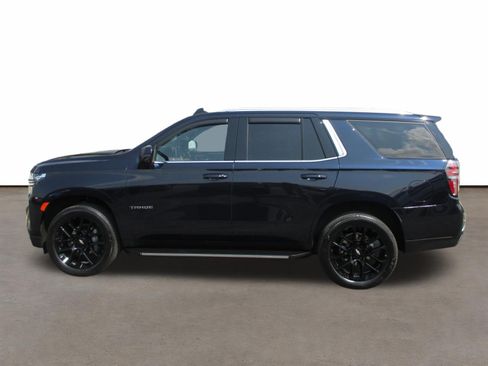 Used 2024 Chevrolet Tahoe LT w/ Luxury Package AWD/4WD image 2
