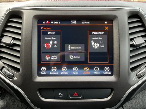 Used 2020 Jeep Cherokee Trailhawk w/ Cold Weather Group image 26