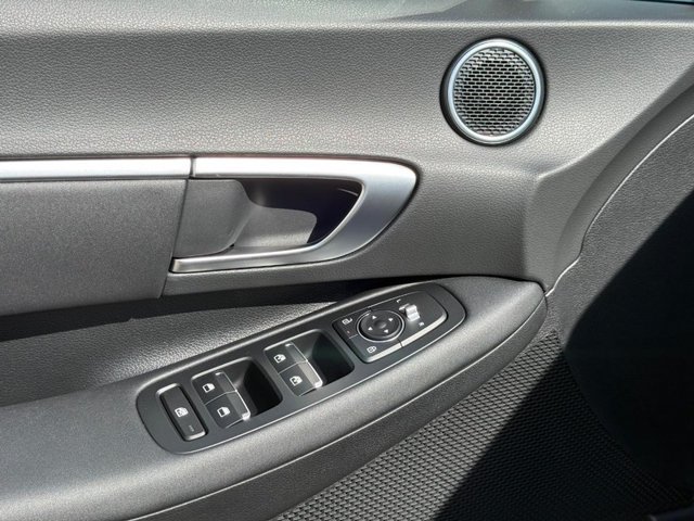 New 2026 Hyundai Sonata SEL FWD image 17