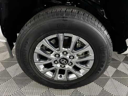 Used 2024 Toyota Tacoma Limited image 11