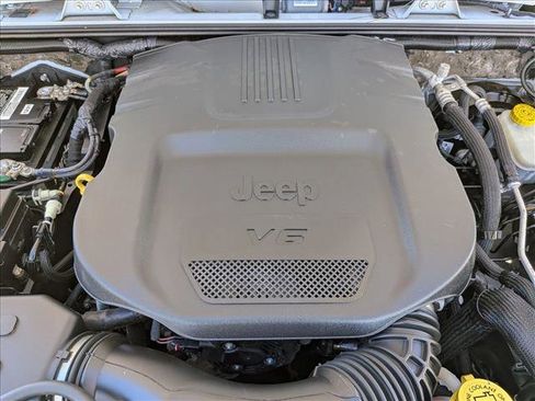 Used 2018 Jeep Wrangler Altitude image 23