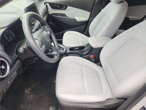 Used 2023 Hyundai Kona SEL FWD image 18