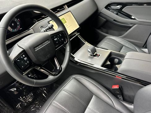 Used 2024 Land Rover Range Rover Evoque Dynamic SE image 4
