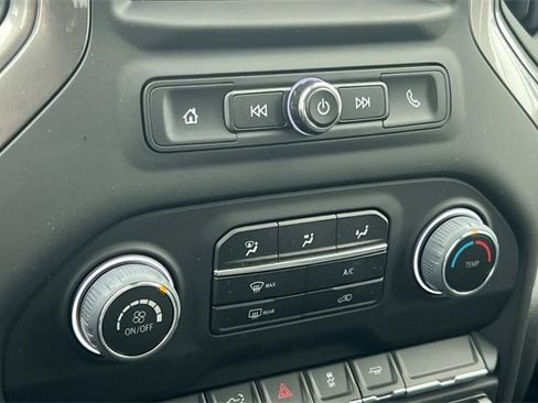 Used 2025 Chevrolet Silverado 2500 Custom w/ Custom Value Package image 26