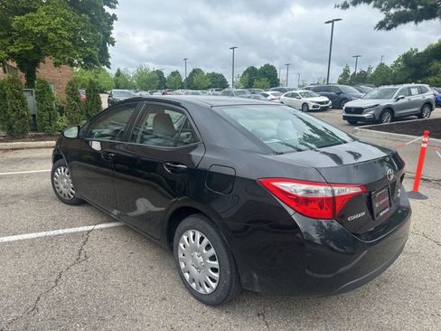 Used 2015 Toyota Corolla LE FWD image 5