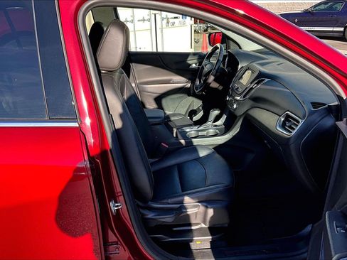 Used 2020 Chevrolet Equinox LT w/ Sport Edition image 7