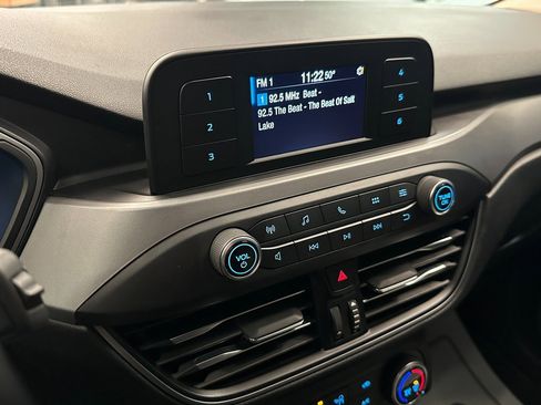 Used 2020 Ford Escape S image 12