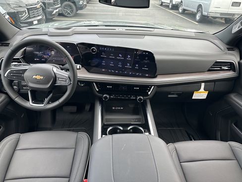 New 2026 Chevrolet Suburban Premier w/ Sun And Tow Package image 29