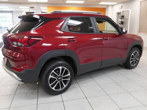 Used 2024 Chevrolet TrailBlazer LT AWD/4WD image 10