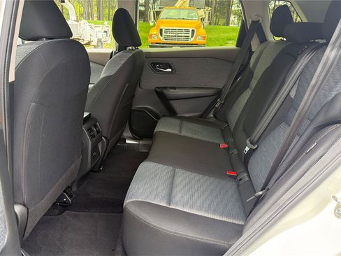 Used 2023 Nissan Rogue SV AWD/4WD image 11