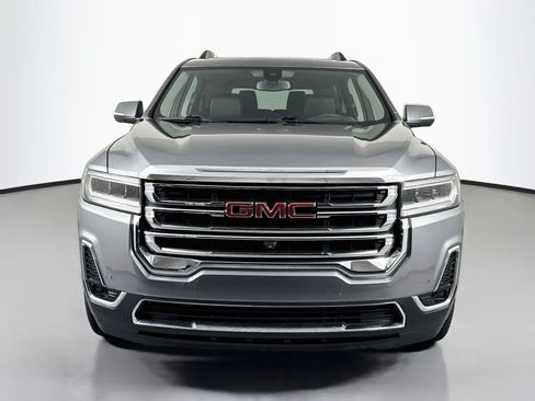 Used 2022 GMC Acadia SLT w/ Technology Package AWD/4WD image 2