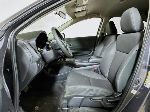 Used 2019 Honda HR-V LX image 17