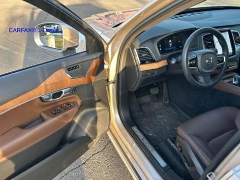 Certified 2023 Volvo XC90 B5 Plus w/ Protection Package Premier image 3