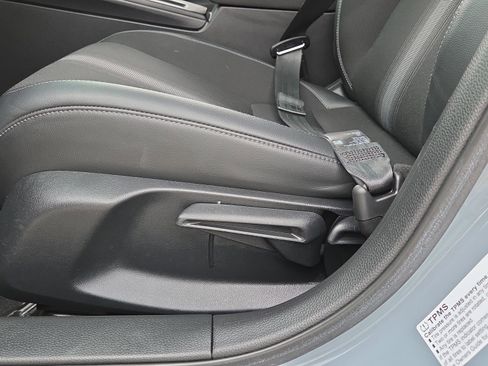 Used 2023 Honda Civic Sport image 10